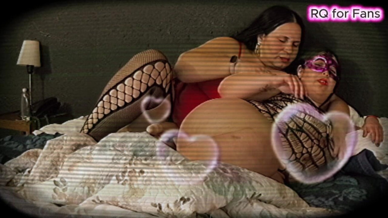 Riderqueen: Videos for Fans, Lesbian Initiation, Exploring with the Friend
