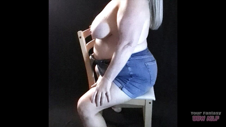 BBW_Wife: 色情拍摄 - 大熟女下垂的奶子在为我的换妻癖者个人资料摆姿势拍摄一些照片时有品位地拍摄