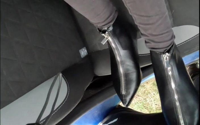 Mistress Yammyboots: And more fun in the car 