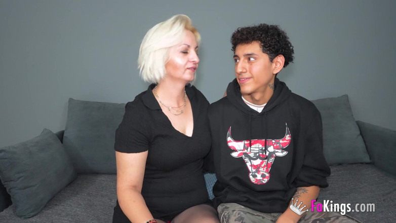 FAKings: Divorced Stepmommy Lets Loose: Sweet Lolly Now Bangs Anything That...