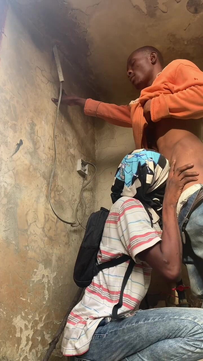 Stilesbhalifa1: Ragazzi delle lezioni estive che scopano prima delle lezioni