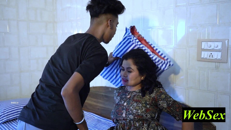 WebSex Premium: Modern Tarzan Boy Fucks Lost Bhabhi in Forest! Sudden Sex