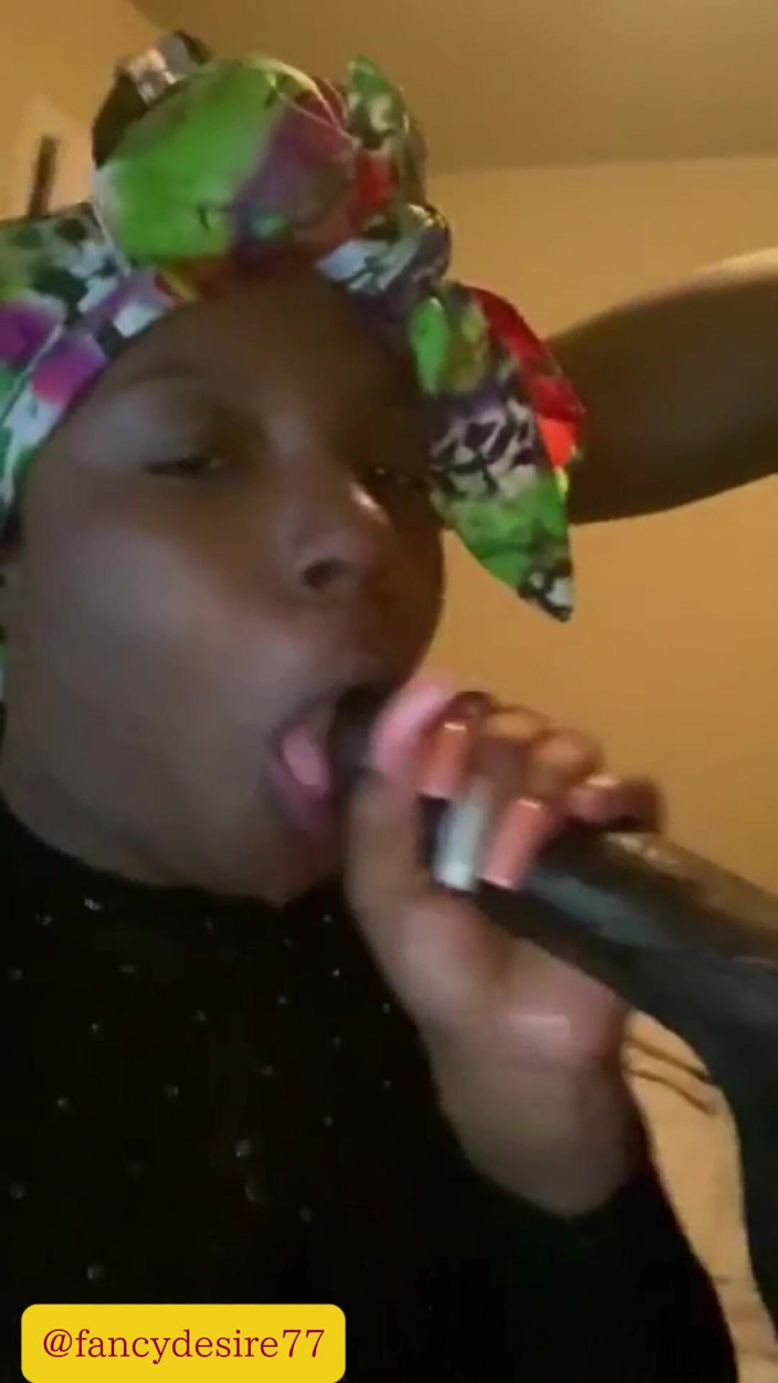 The quickie spot: मेरे सौतेले पापा हमारे साथ चले गए और देर रात हमने थोड़ी मस्ती की