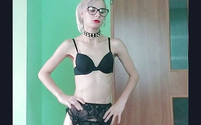 Wet pussy fuck: Osmnáctiletá striptérka striptérka má sexuální tanec