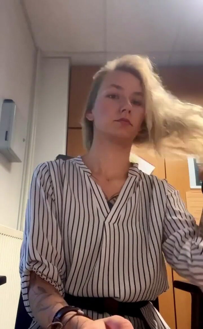 Cur1ouscoup420: 사무실 에 앉아, 따먹히는 주말을 기다릴 수 없어, 사용 하 고 내 BF에 의해 다시 소유 될