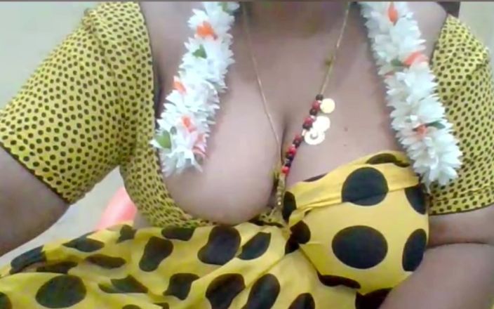 Telugu-fuckers: Telugu caliente Lanja, tetas grandes, pezones hinchados hablando sucio