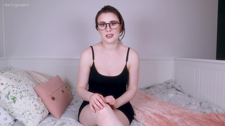 Darling Josefin: Una ragazza gooner disperata squirta