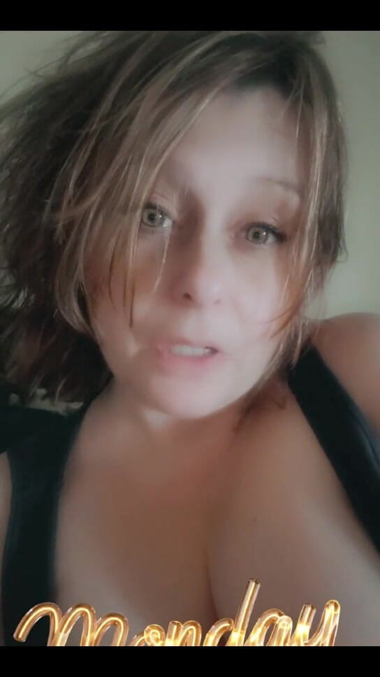 Discreet1078: 월요일 에 활 아래로