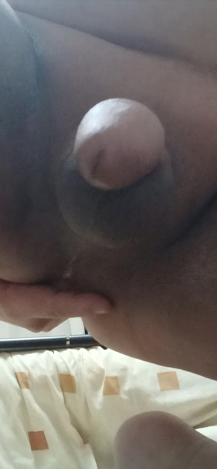 kei chan: Eiaculazione mentre si massaggia l'ano