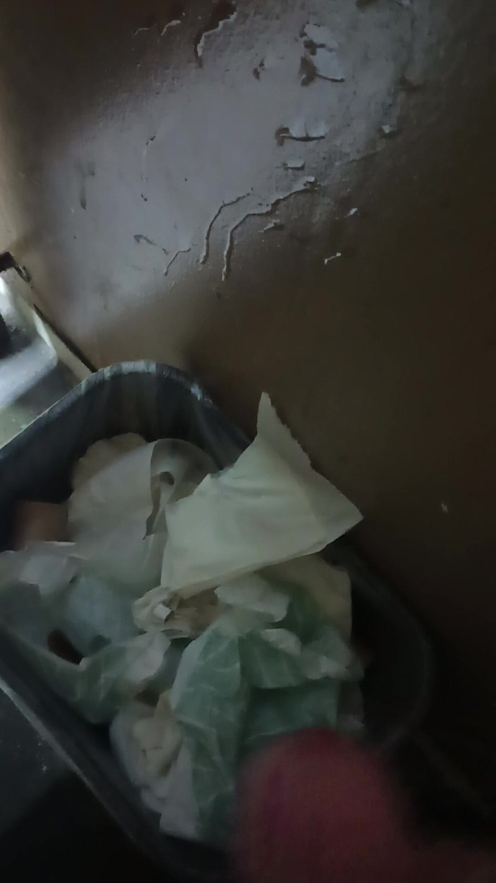 Redneck38: 墙上有很多精液