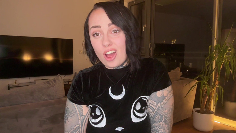 Miss Valentina: Umilitoare ejaculatoare premature Joi