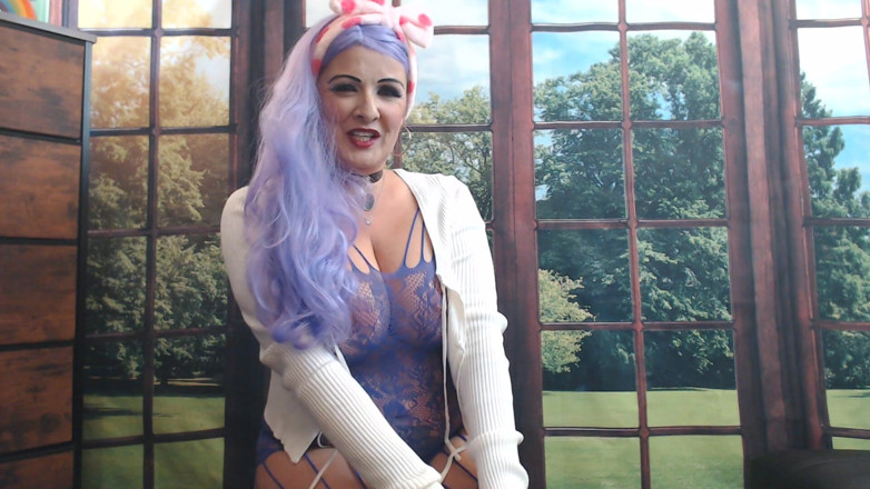 Abby Anna: Pathetic smoke sissy play time