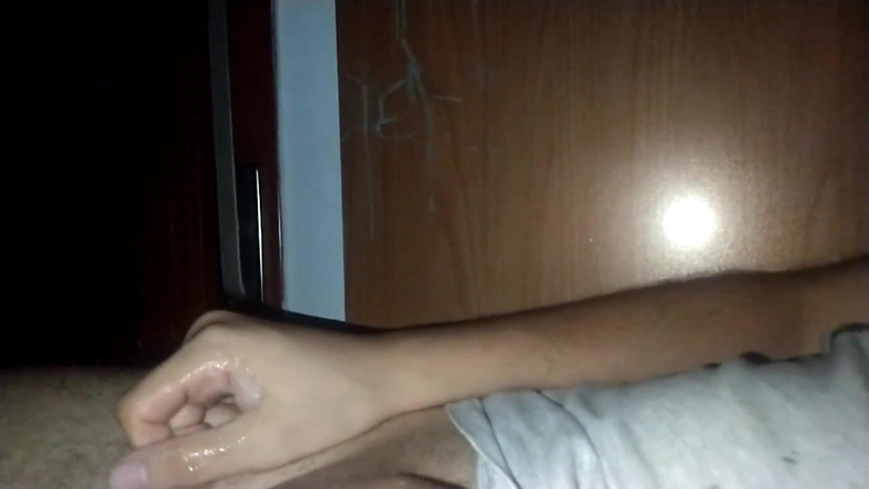 Lo Zborro: Cadela chupa meu esperma e não pensa sobre esse corno (diálogo...