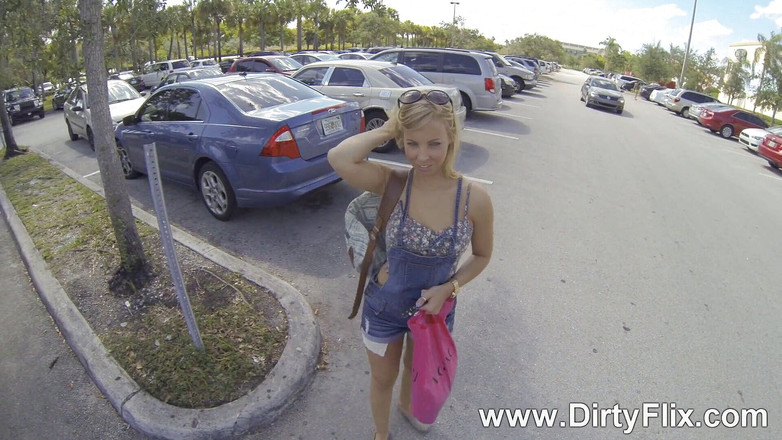 Fucking Glasses: Дай мне поскакать и твою киску