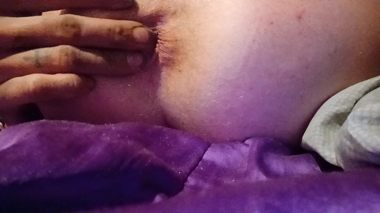 Boy toy: Cậu bé trêu chọc