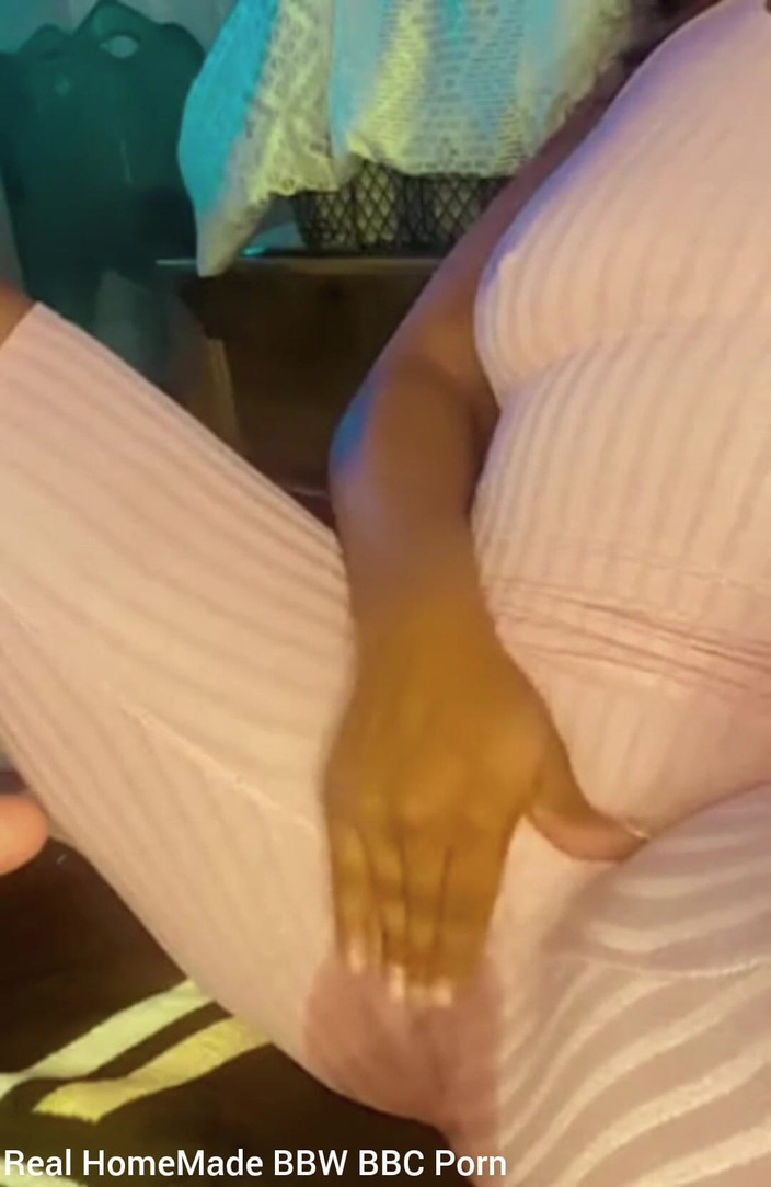 Super sexy ebony cuties: Frotar mi coño tiró mi traje de cuerpo sacudiendo las...