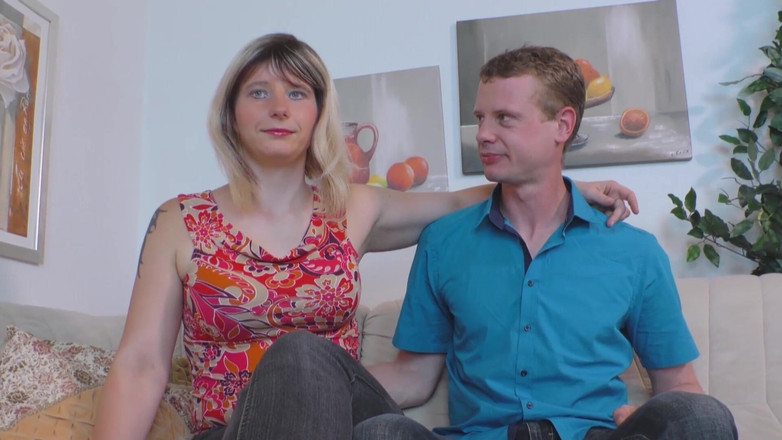 Casting GIRLS AND FIRST PORNO: Mereka bercinta untuk pertama kalinya di depan kamera tanpa rasa...