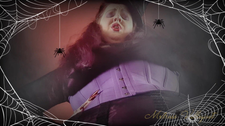 Mxtress Valleycat: Betoverd en ontkend