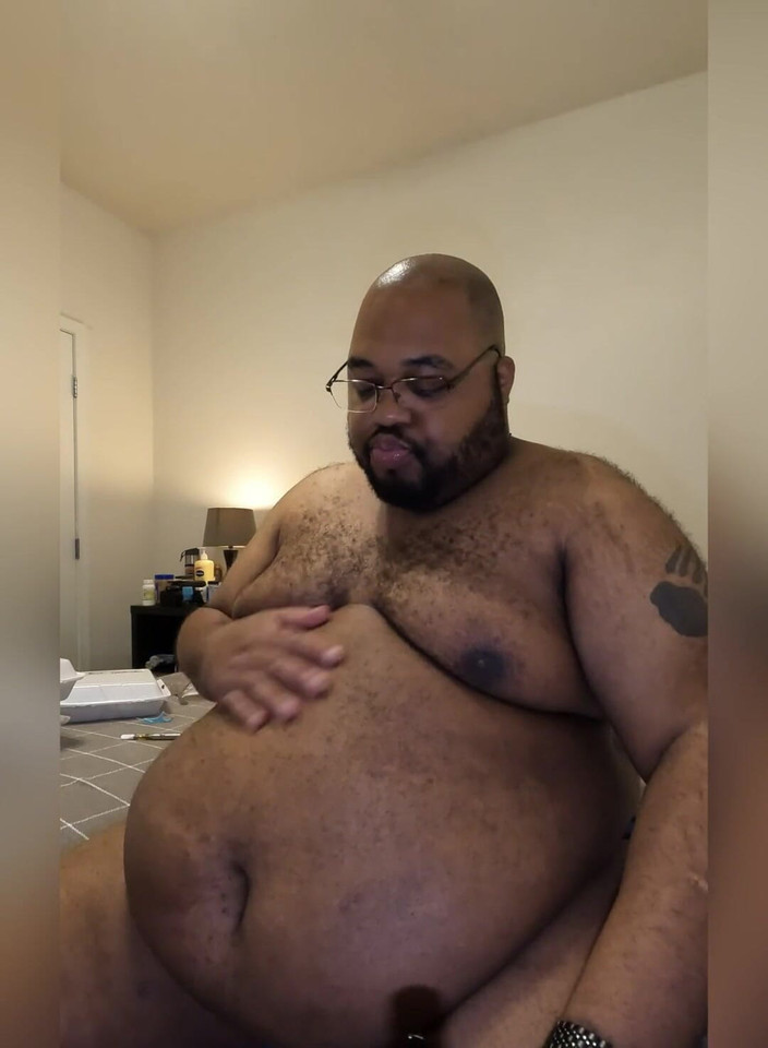 Blkhole420: Akşam yemeği için etli kebap ve göbeği ovuyor, bu sefer...