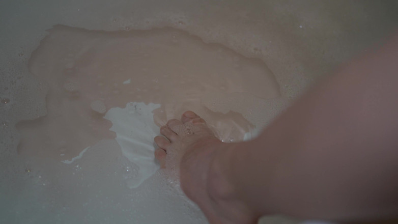 Hidi Heaventoosh: Toe'ları çalkala