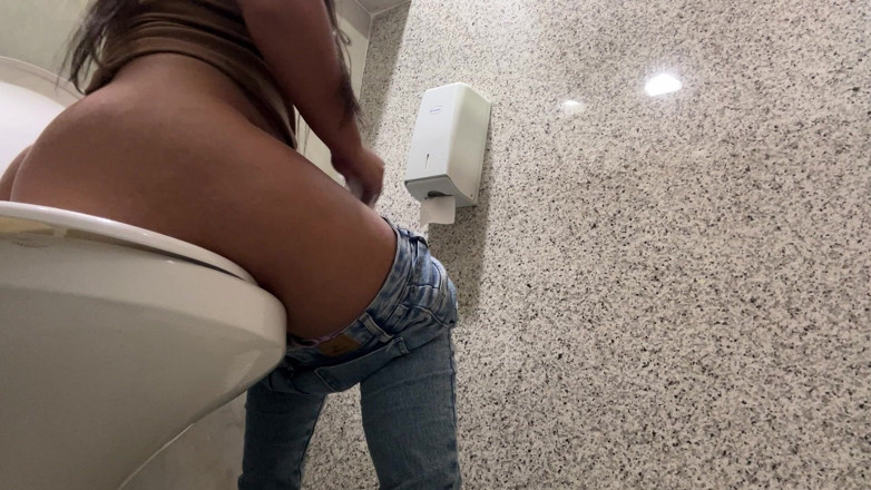 AngelNovinha: Latina Cumming in Public Bathroom, Got Excited and Came in...