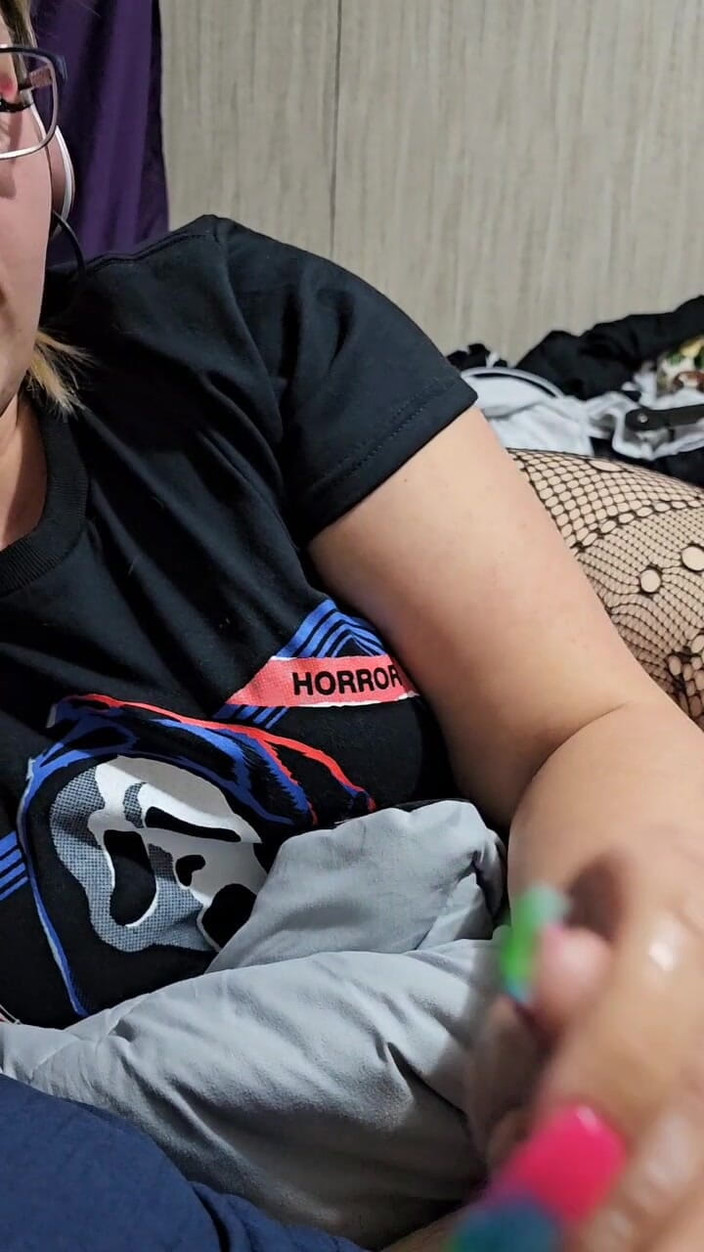 Funhousewife69: Intentó dar paja convertirse en mamada