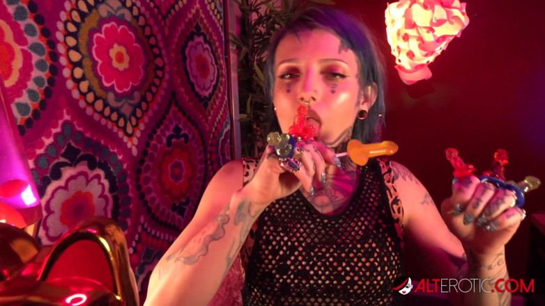 Alt Erotic: Evilyn Ink tattoos Ivan while fucking River Dawn Ink
