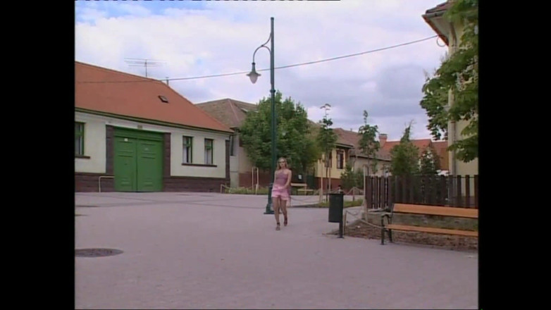 Wonderful Hot World X: Deux MILF incroyables à petits seins et à la chatte étroite se font...