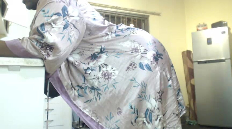 Legendary Booty Overdose: Slip capezzolo donnona nera