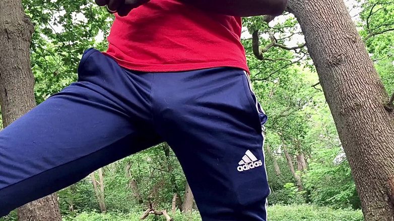MrMagicDevil: Walking Commando Swinging It and Then a Show off