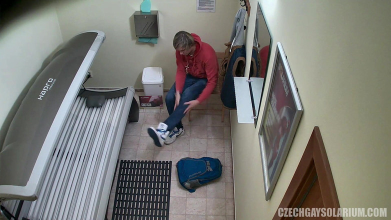 Czech Gay Solarium: Сенсаційне шоу чеського гей-солярії 30 нахабних twink