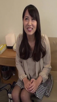 Miho - femme au foyer, draguer (23 ans), vol. 3