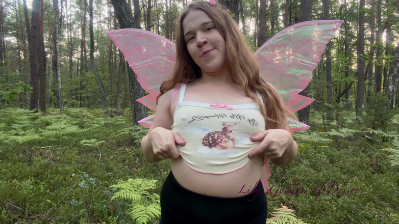 Lily, Goddess of Desire: Du möter en skogsnymf som förtrollar dig pov