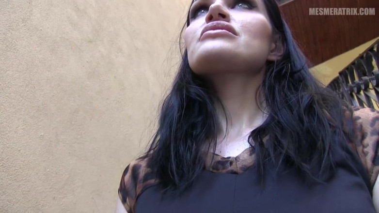 Lady Mesmeratrix Official: Spanked in front of the neighbors