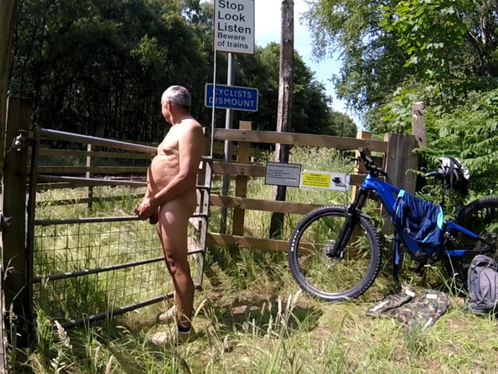 Andy: Đi bộ 33 2025