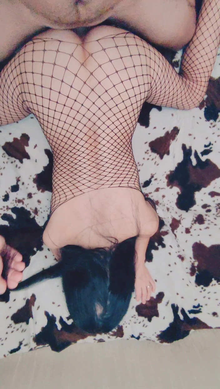 Hotlia: 어린 학생과 섹스하는 섹시한 미시