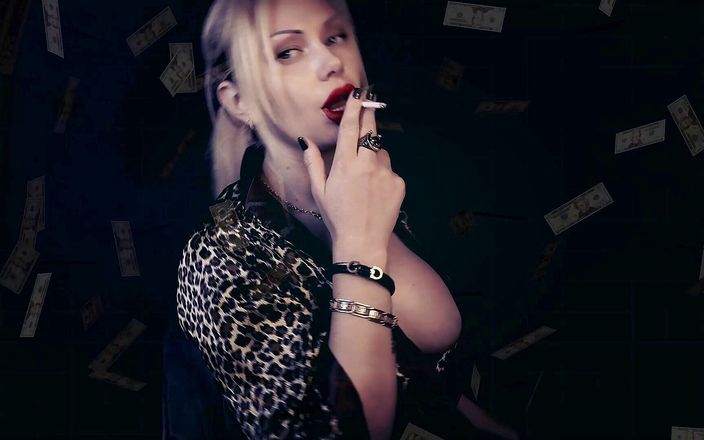 Goddess Misha Goldy: 喫煙は魅惑し、財布を排出します