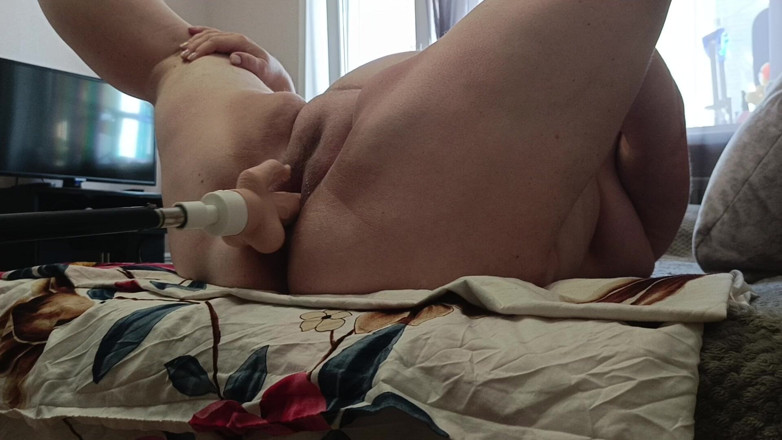 Zona901: Meaty Mother-in-law's Pussy and a Sex Machine