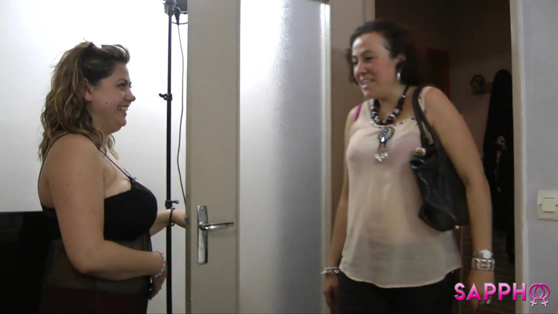 Sappho: Lia &amp; Flore. Intergen' Love
