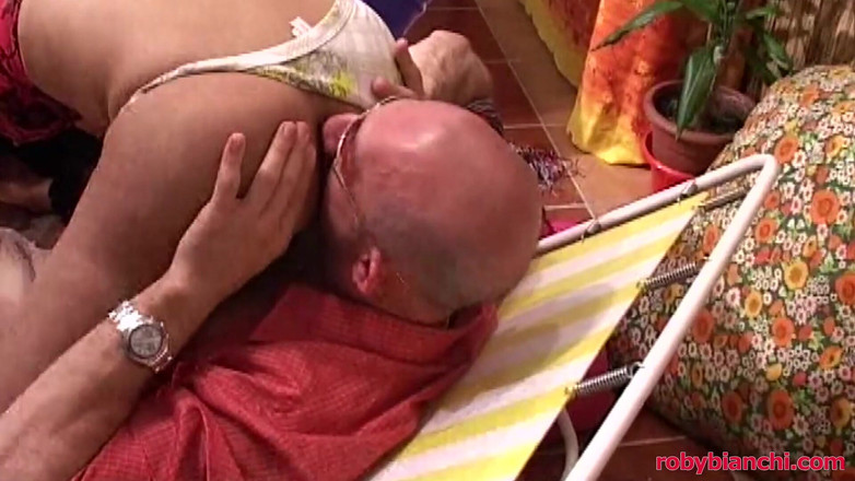 Topax Shemale Production: Omar Galanti Se Corre En El Culo De Una Transexual