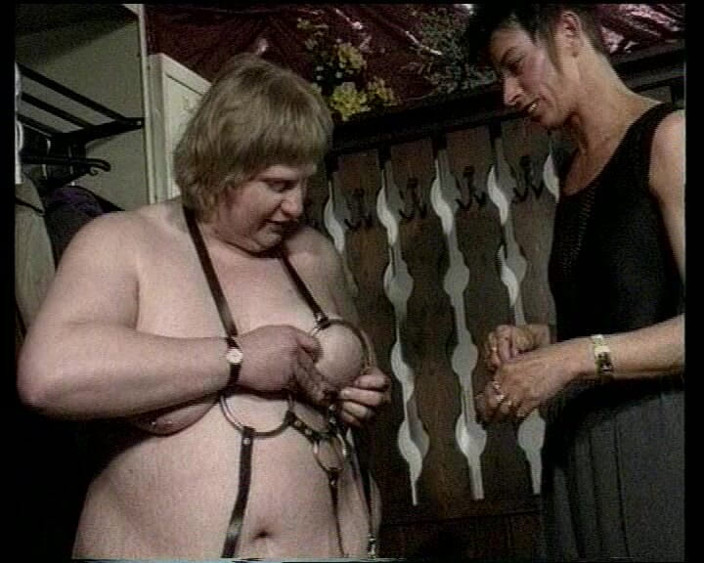 Deutsche Damen: Watch This BBW German Lady Show Her Body on Camera