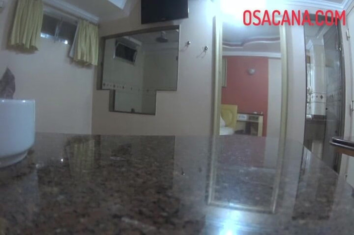 World Tranny: Großer heißer Typ fickt heiß mit Begabten im Motel