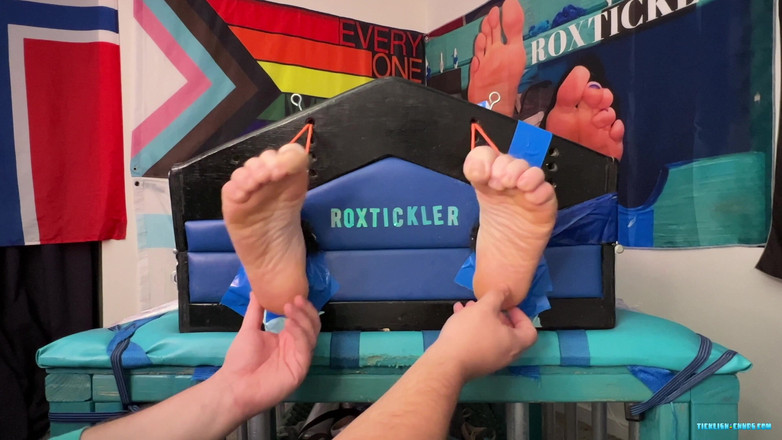 Ticklish Chubs: Ryan rậm lông được cù sung sướng