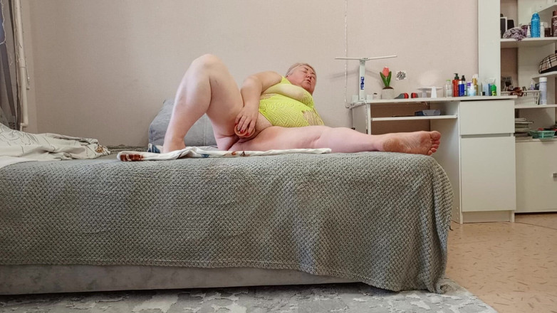 Zona901: Sogra masturba sua buceta com brinquedos até o orgasmo