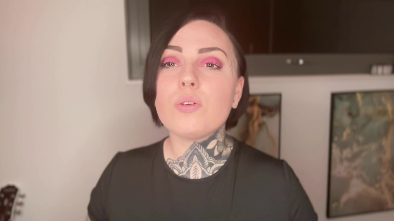 Miss Valentina: Se mi cerdo obeso