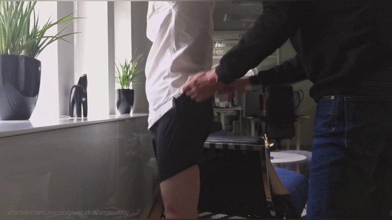 Oznob Oznofla: 非常に厳しい鞭打ち