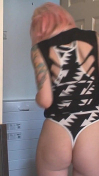 Minni - Get Naked
