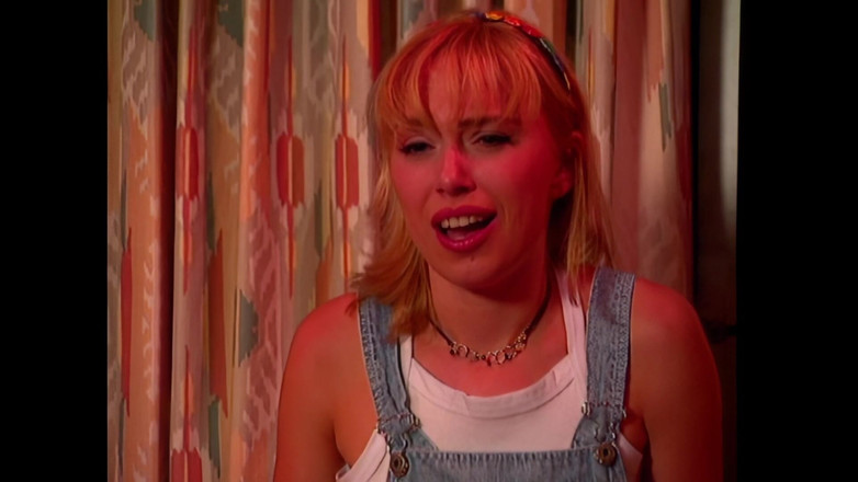 Bewitched!: Blondă senzuală este futută în fund în timpul unei ședințe la solarium