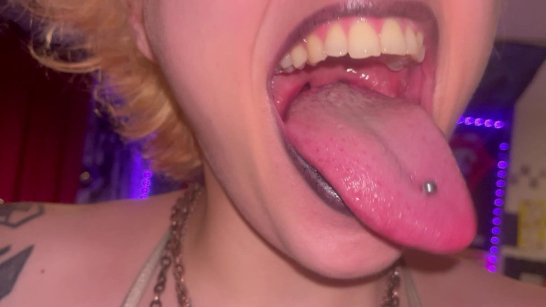 Glitterqueen1999: Mondtour gothic meisje Uvula amandelen tanden tong