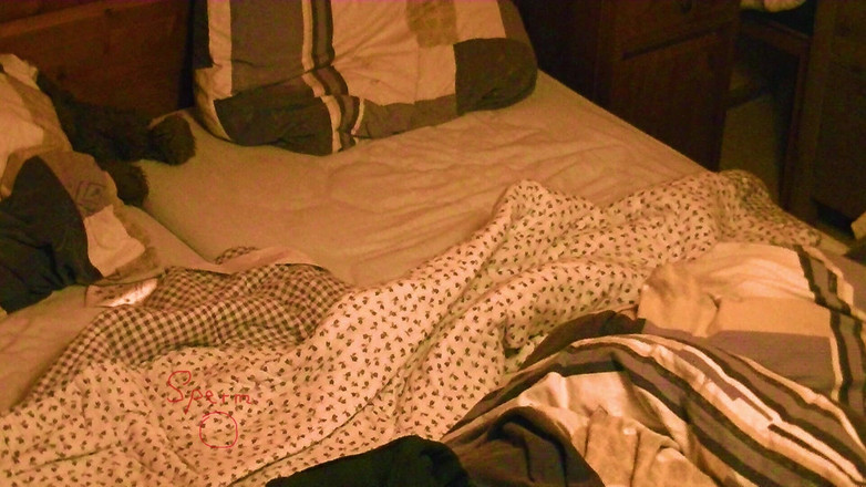 Mark Hannes: Nahá masturbace hump v posteli